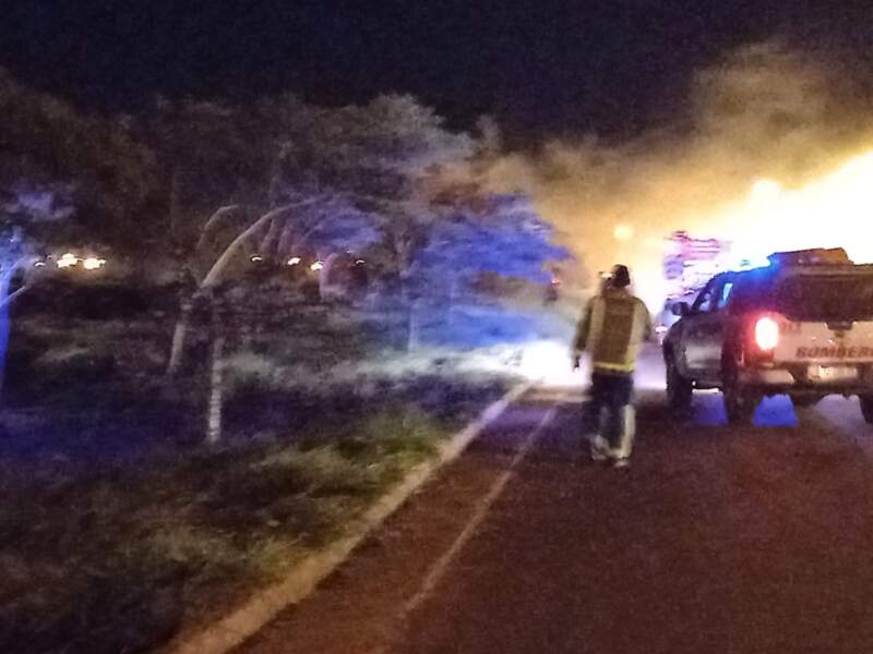 Menores habrían iniciado con encendedores el incendio de malezas en Itaembé Guazú imagen-2