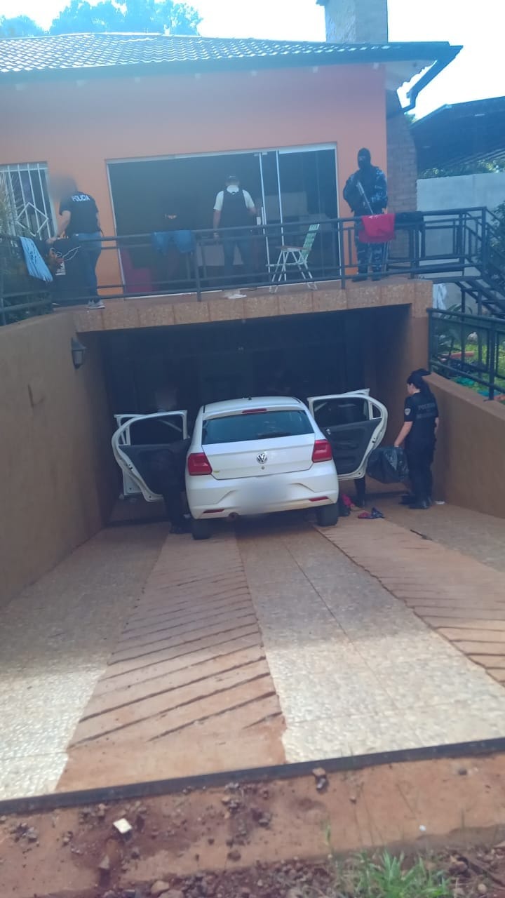 Amenazó con disparos y usaba identidad falsa: terminó detenido tras un allanamiento en Oberá imagen-6