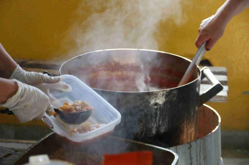 Posadas consolida su red de comedores y merenderos con recursos propios Posadas consolida su red de comedores y merenderos con recursos propios imagen-11