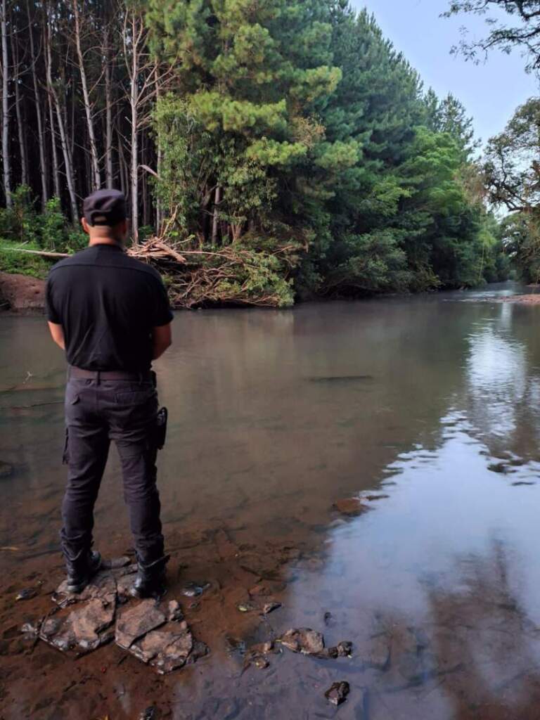 Investigan la muerte de un adolescente en un arroyo de la zona rural de Mártires imagen-11