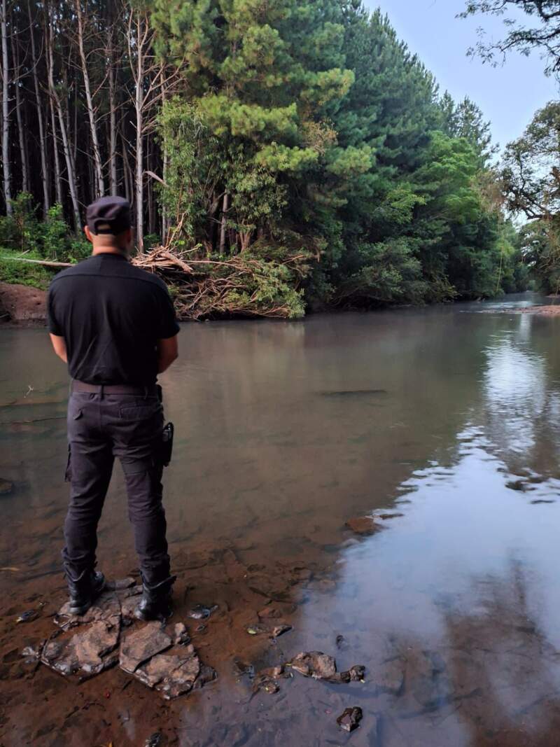 Investigan la muerte de un adolescente en un arroyo de la zona rural de Mártires imagen-9