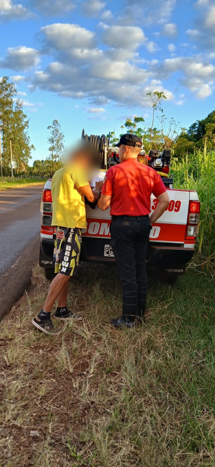 Bomberos intervinieron en un incendio de pinar y labraron un acta por quema ilegal en Panambí imagen-2