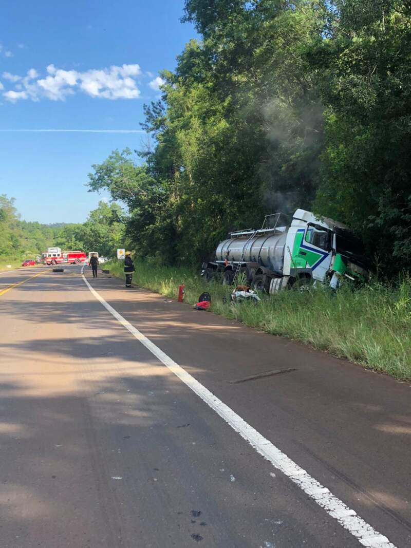 Cerro Azul: siniestro vial en la Ruta Nacional 14 dejó una víctima fatal y dos personas lesionadas imagen-2