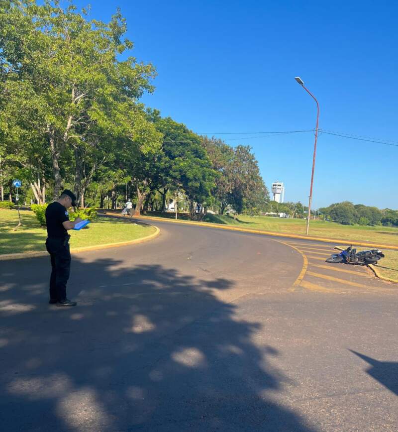 La Policía trabaja en la investigación de un siniestro vial en el Acceso Oeste con un vehículo involucrado que se dio a la fuga tras atropellar a una motociclista imagen-8