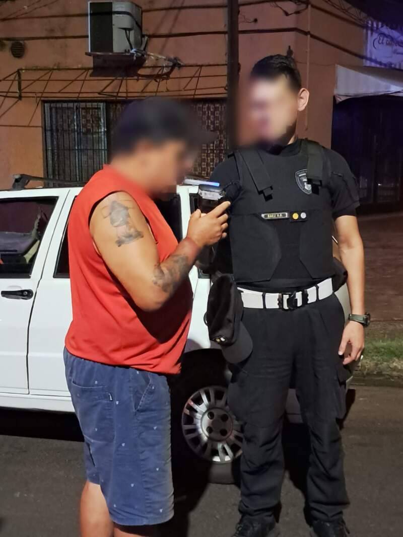Con 2,45 g/l de alcohol, un conductor fue detenido tras circular en zigzag por Posadas imagen-4