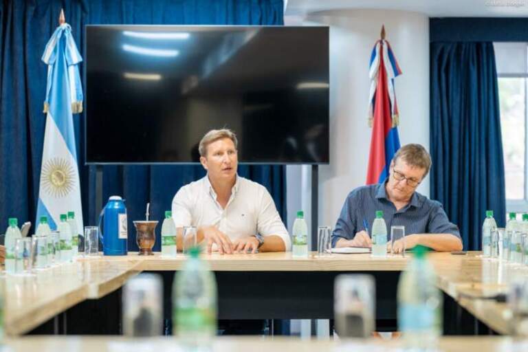 Legislatura: Macias convocó a una reunión a todos los representantes políticos para tratar la crisis yerbatera Legislatura: Macias convocó a una reunión a todos los representantes políticos para tratar la crisis yerbatera imagen-44