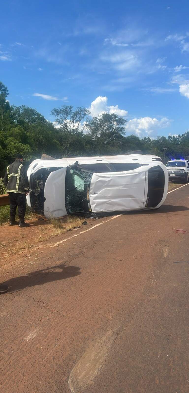 Despiste vehicular dejó dos personas lesionadas en Santo Pipó Despiste vehicular dejó dos personas lesionadas en Santo Pipó imagen-42