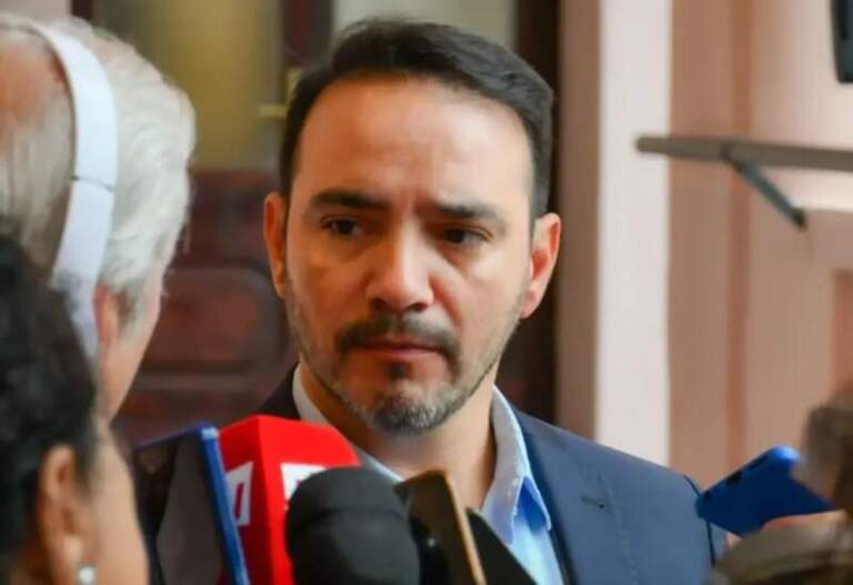 Valdés admitió que no hay margen para aumentos salariales en Corrientes imagen-31