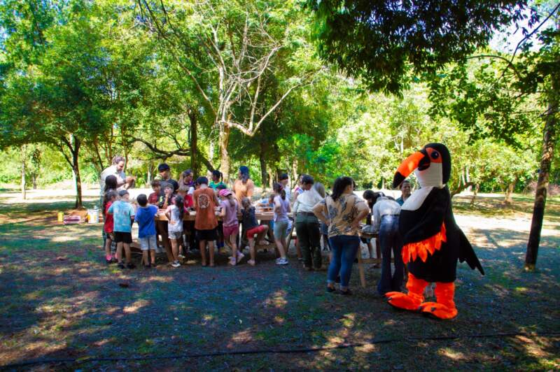 Con la plantación de árboles, se celebró el Día Mundial de la Reducción de Emisiones de CO₂ en la Capital Provincial del Aire Puro imagen-8