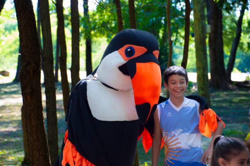 Con la plantación de árboles, se celebró el Día Mundial de la Reducción de Emisiones de CO₂ en la Capital Provincial del Aire Puro imagen-12