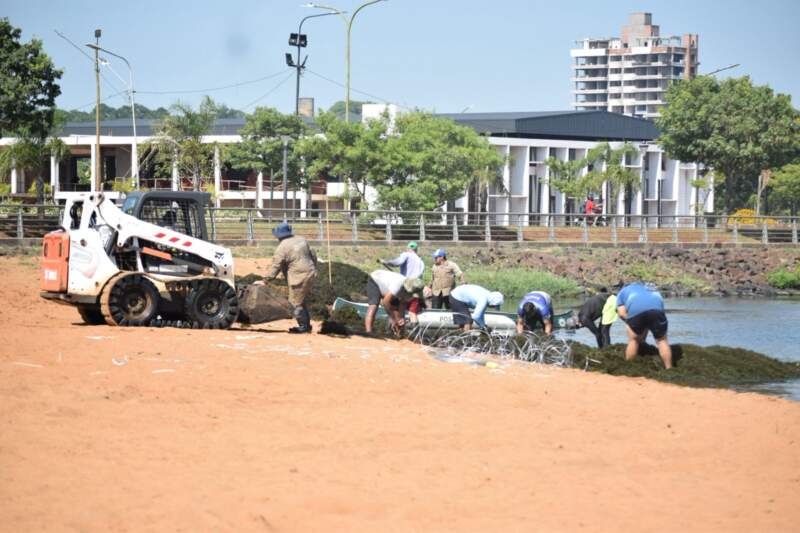La Comuna posadeña refuerza los trabajos de limpieza en El Brete imagen-8