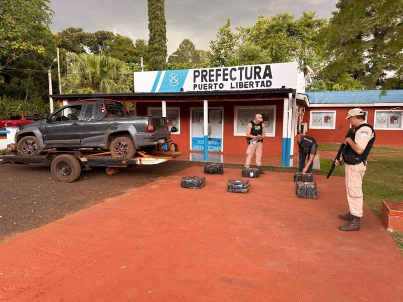 Prefectura secuestró más de 130 kilos de marihuana en el Alto Paraná valuado en casi $500 millones imagen-2