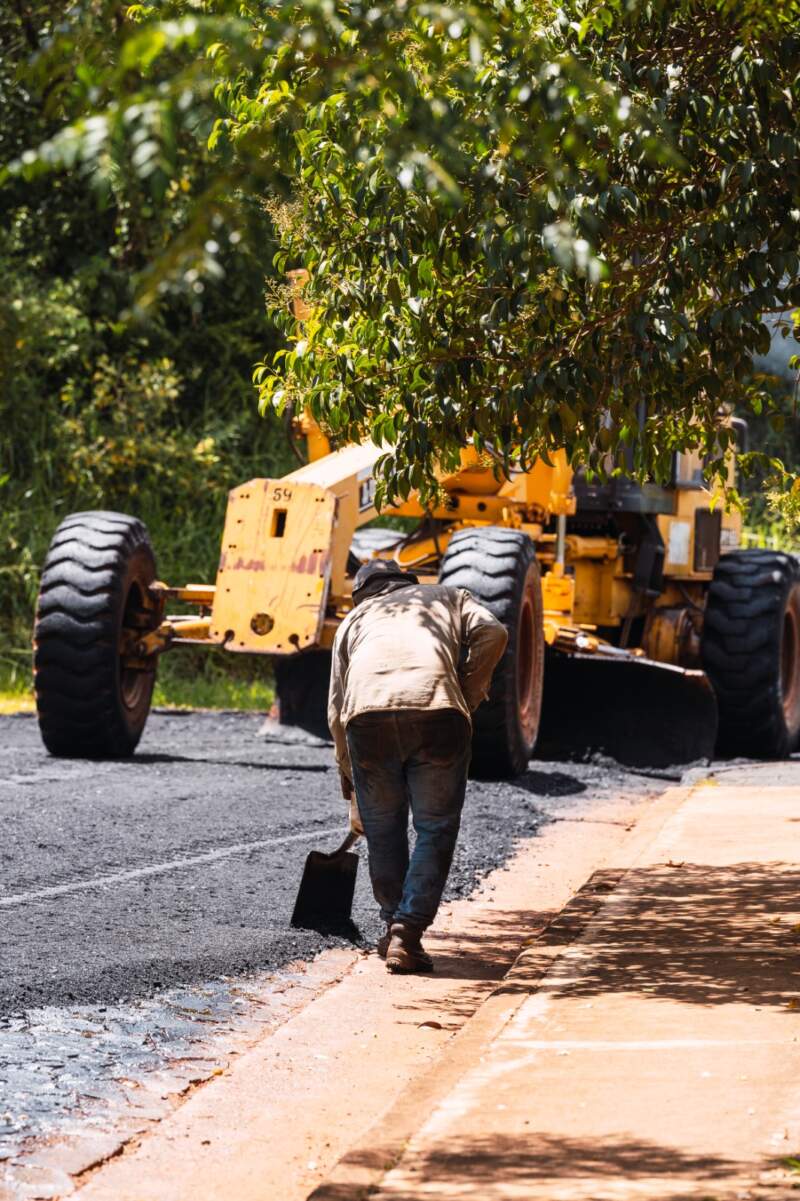 Leandro N. Alem: con fondos propios, realiza 12 cuadras de asfalto "que integran, conectan y mejoran la calidad de vida" 3 Leandro N. Alem: con fondos propios, realiza 12 cuadras de asfalto "que integran, conectan y mejoran la calidad de vida" imagen-2