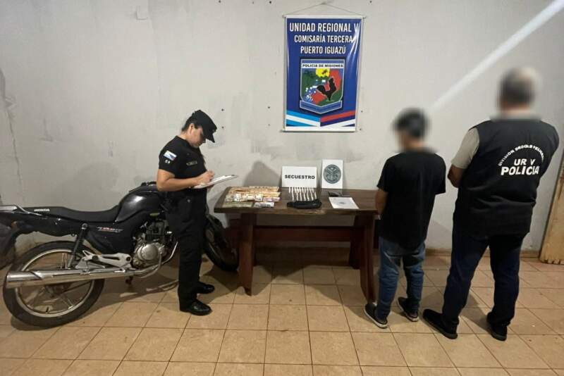 Detuvieron a un “motodealer” con droga lista para distribuir en Puerto Iguazú imagen-13