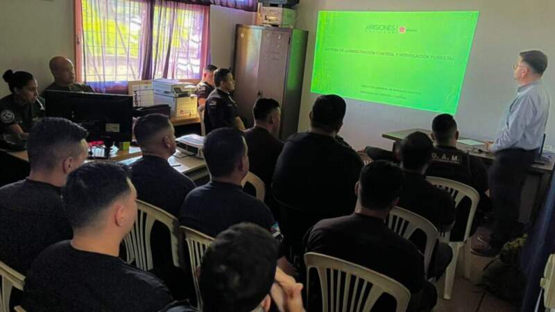 Ecología capacitó a personal policial en control forestal y normativa ambiental en Posadas imagen-70