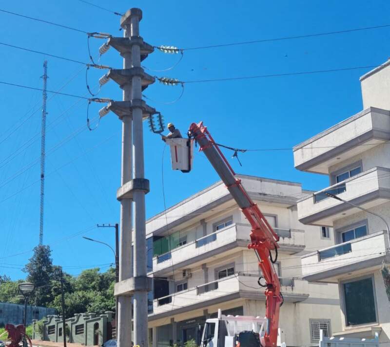Energia de Misiones: Nuevo tendido eléctrico en línea Alem-San Javier para optimizar el servicio de la zona 7 Energia de Misiones: Nuevo tendido eléctrico en línea Alem-San Javier para optimizar el servicio de la zona imagen-6