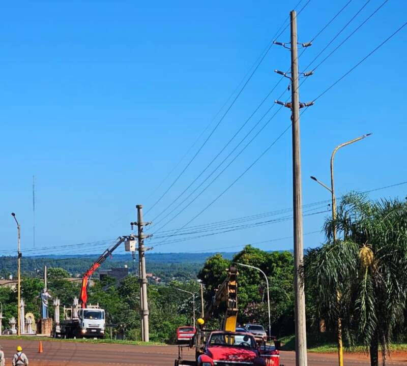 Energia de Misiones: Nuevo tendido eléctrico en línea Alem-San Javier para optimizar el servicio de la zona 17 Energia de Misiones: Nuevo tendido eléctrico en línea Alem-San Javier para optimizar el servicio de la zona imagen-16