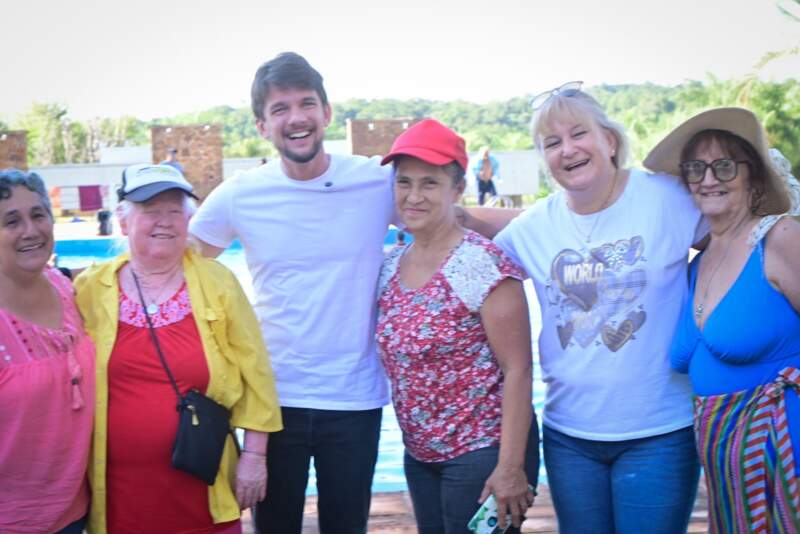 El Vicegobernador visitó a los Adultos mayores en el Yabebirí imagen-6