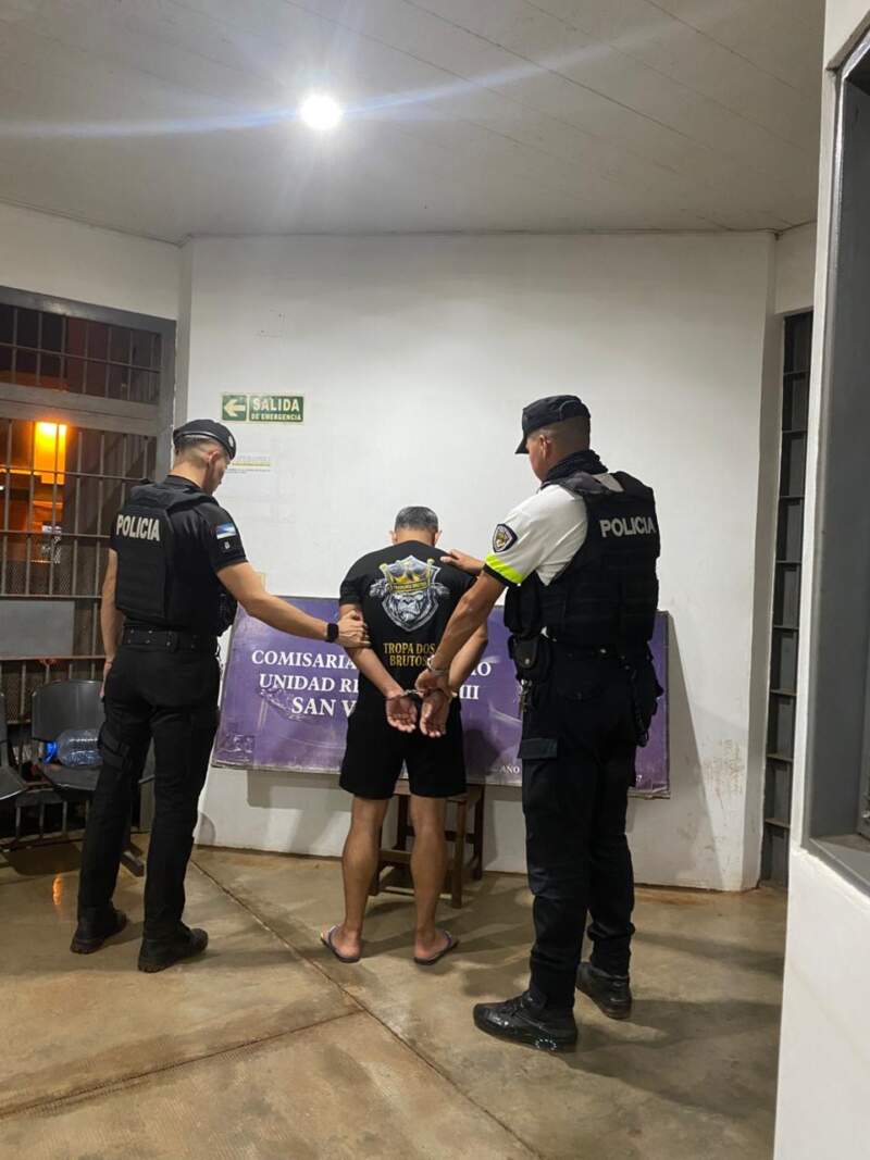 Detuvieron a un hombre acusado de amenazar de muerte a un padre y a su hijo con un arma de fuego Detuvieron a un hombre acusado de amenazar de muerte a un padre y a su hijo con un arma de fuego imagen-6