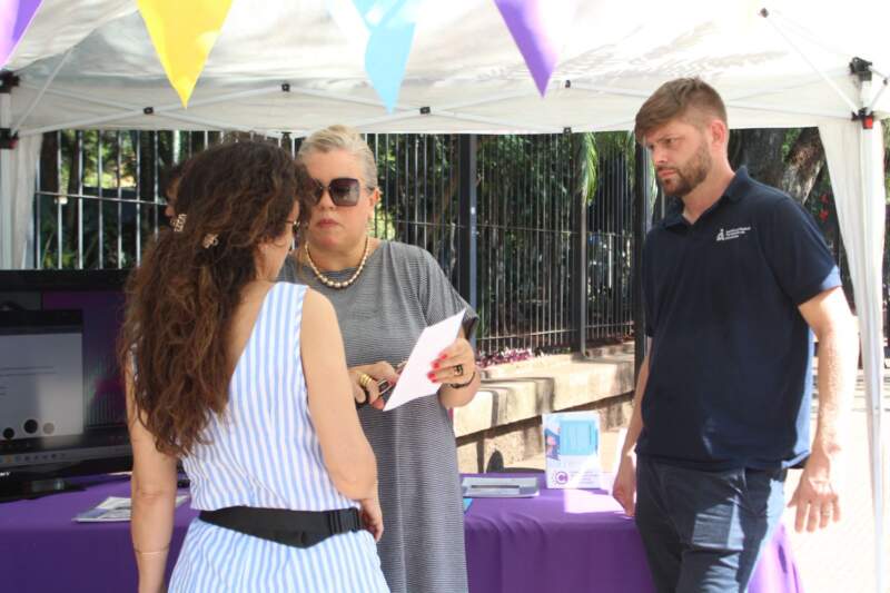 Con actividades preventivas y difusión promueven el Juego Responsable en la plaza 9 de Julio Con actividades preventivas y difusión promueven el Juego Responsable en la plaza 9 de Julio imagen-6