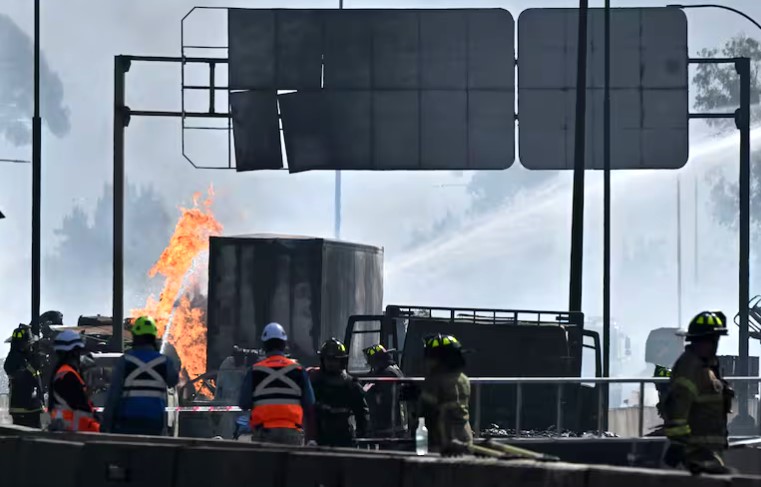 Chile: impresionante explosión de un camión de gas dejó cuatro muertos y 20 heridos imagen-13