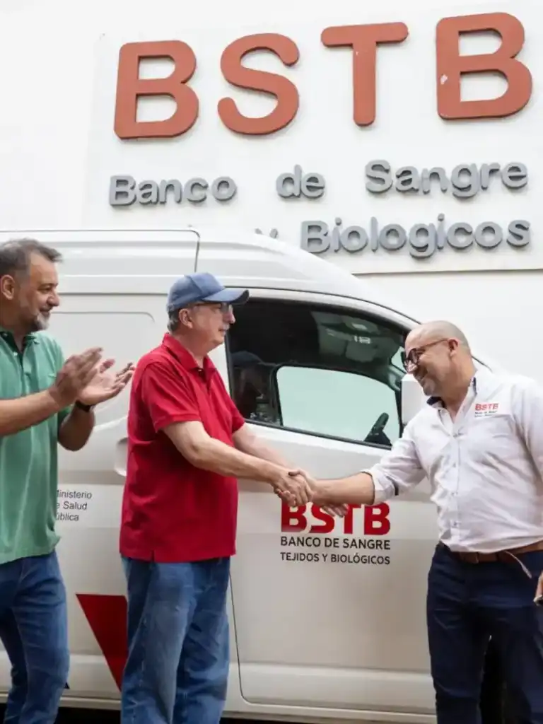 Passalacqua entregó una nueva unidad al Banco de Sangre, Tejidos y Biológicos de Misiones imagen-26
