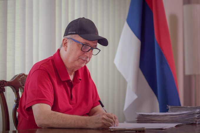 Passalacqua elimina más de 114 cargos jerárquicos y arranca un plan de rediseño del Ejecutivo de 90 días "para seguir eficientizando el Estado y cuidar la plata de los misioneros" imagen-1