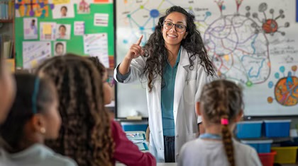 Día internacional de la Mujer y la Niña en la ciencia: inclusión en inteligencia artificial, ciencias sociales, Stem y finanzas imagen-11