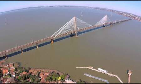 Reportan una persona fallecida en el puente San Roque González de Santa Cruz tras descender de un micro imagen-5