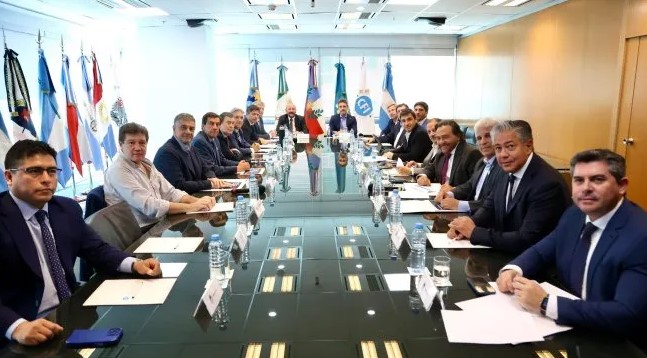 Sin acuerdo: se suspendió reunión de gobernadores por la reforma laboral y persisten dudas por coparticipación imagen-12