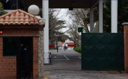 El Gobierno nacional dice que el soldado misionero que se suicidó en Olivos era extorsionado por una banda que operaba con una app de citas desde cárceles bonaerenses imagen-11