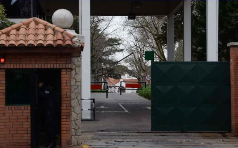 El Gobierno nacional dice que el soldado misionero que se suicidó en Olivos era extorsionado por una banda que operaba con una app de citas desde cárceles bonaerenses imagen-12