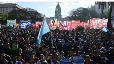 El Gobierno asegura que tiene los votos para aprobar una nueva Ley de Financiamiento Universitario imagen-11