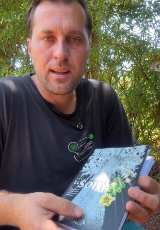 De las aulas a las redes: el docente de Andresito que transformó la ayuda en esperanza imagen-2