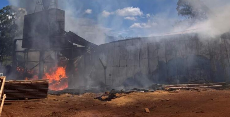 Incendio en un aserradero de San Pedro imagen-14