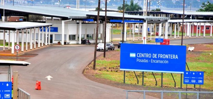 Identificaron a la mujer que falleció en el sector de Migraciones del puente internacional San Roque González de Santa Cruz Identificaron a la mujer que falleció en el sector de Migraciones del puente internacional San Roque González de Santa Cruz imagen-1