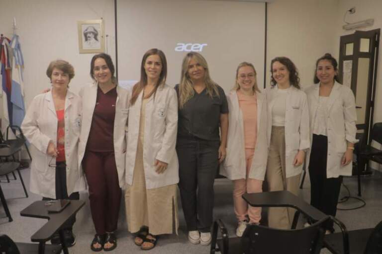 En Ateneo de Dermatología se debatió clínica e interdisciplinariamente sobre dermatitis atópica imagen-37