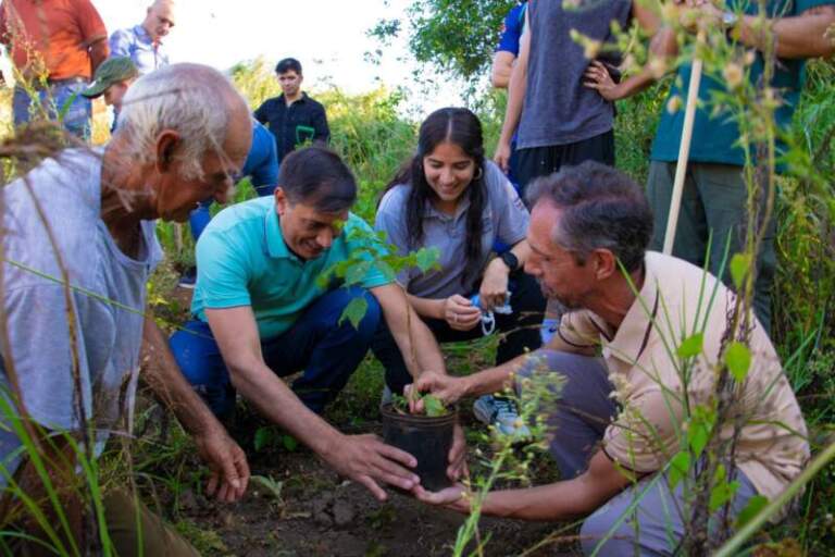 Observación de aves, plantación de árboles y siembra de alevines marcaron la jornada por los humedales en Campo Grande imagen-48