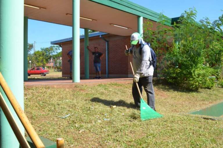 Escuelas Seguras” reacondicionó el Secundario N° 2 en Itaembé Miní imagen-13