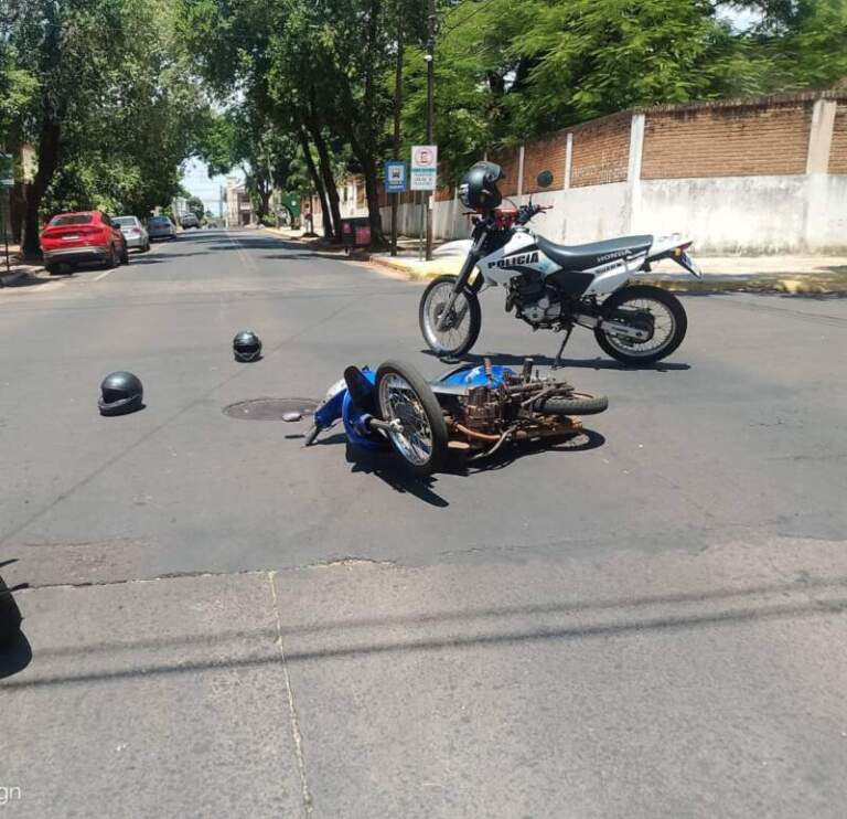 Siniestro vial en Posadas dejó un motociclista lesionado imagen-32