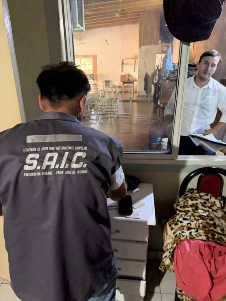 Allanamiento en investigación por ciberdelitos y presunto abuso: secuestran dispositivos electrónicos y elementos de interés en Posadas imagen-31