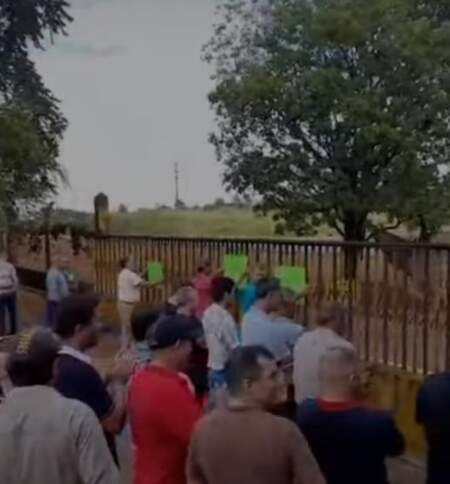 Trabajadores de la CTM se pronunciaron contra un bloqueo en la planta de Alem imagen-11