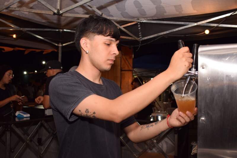 Celebración, gastronomía y encuentro: reflejos de una mágica noche de Una+ en la costanera imagen-12