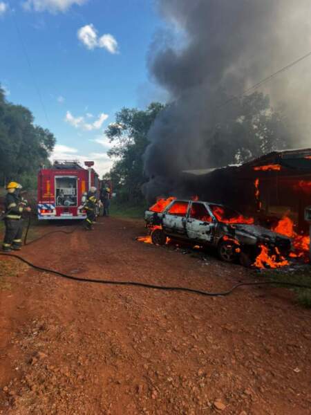 Incendio de vivienda en Campo Grande: un niño resultó con quemaduras imagen-16