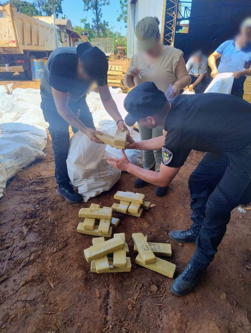 Incineraron casi cuatro toneladas de marihuana por orden de la Justicia Federal imagen-6