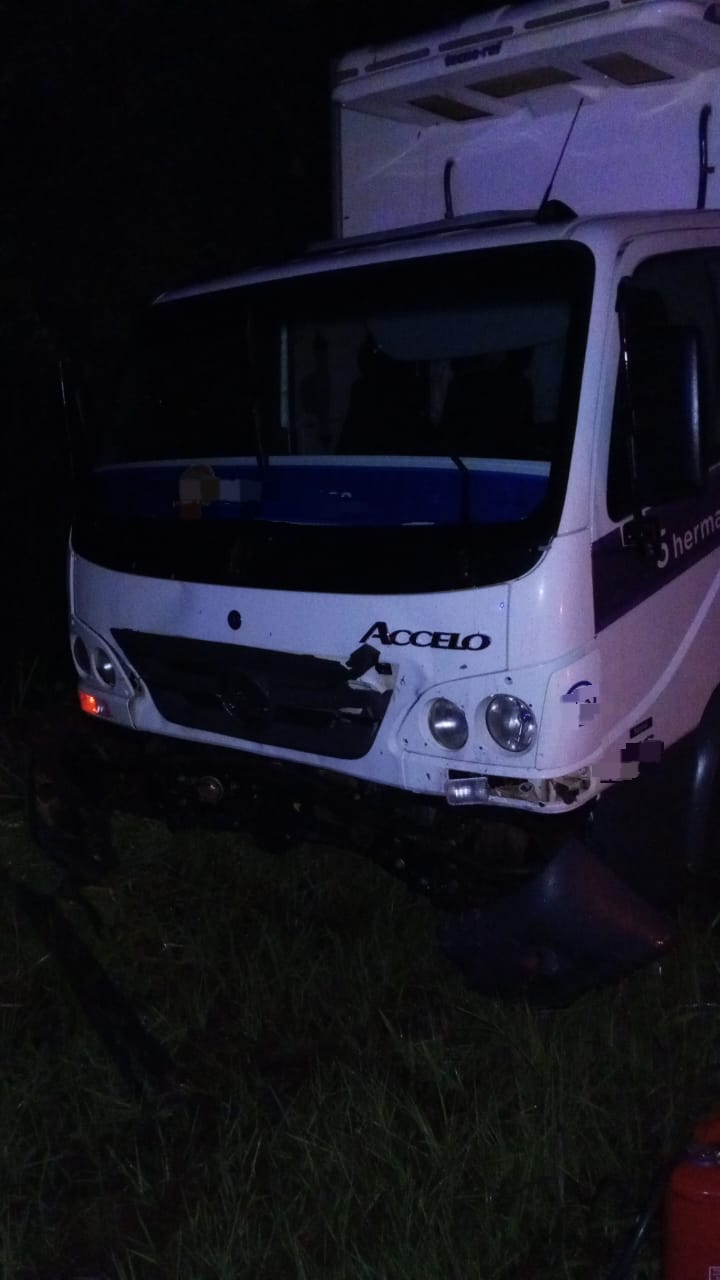 Jardín América: siniestro vial dejó dos personas lesionadas sobre la Ruta Provincial 7 imagen-2