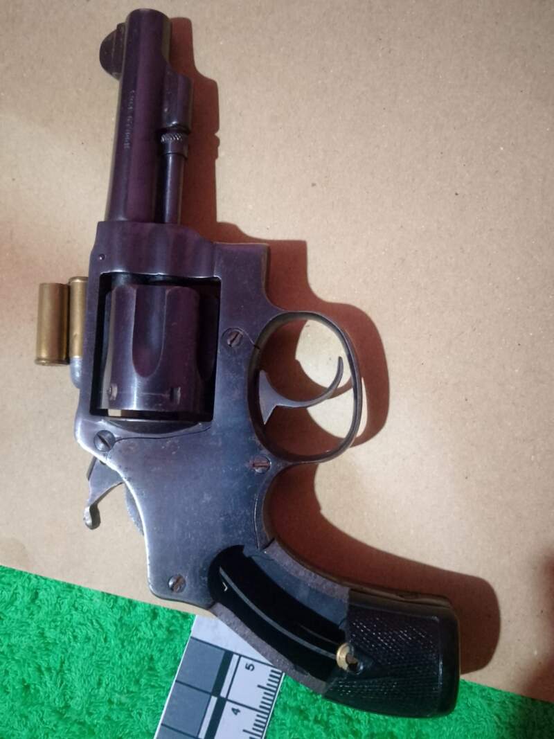 Posadas: en allanamiento detienen a la hermana del hombre que murió de un disparo en la cabeza y secuestran un arma de fuego imagen-6