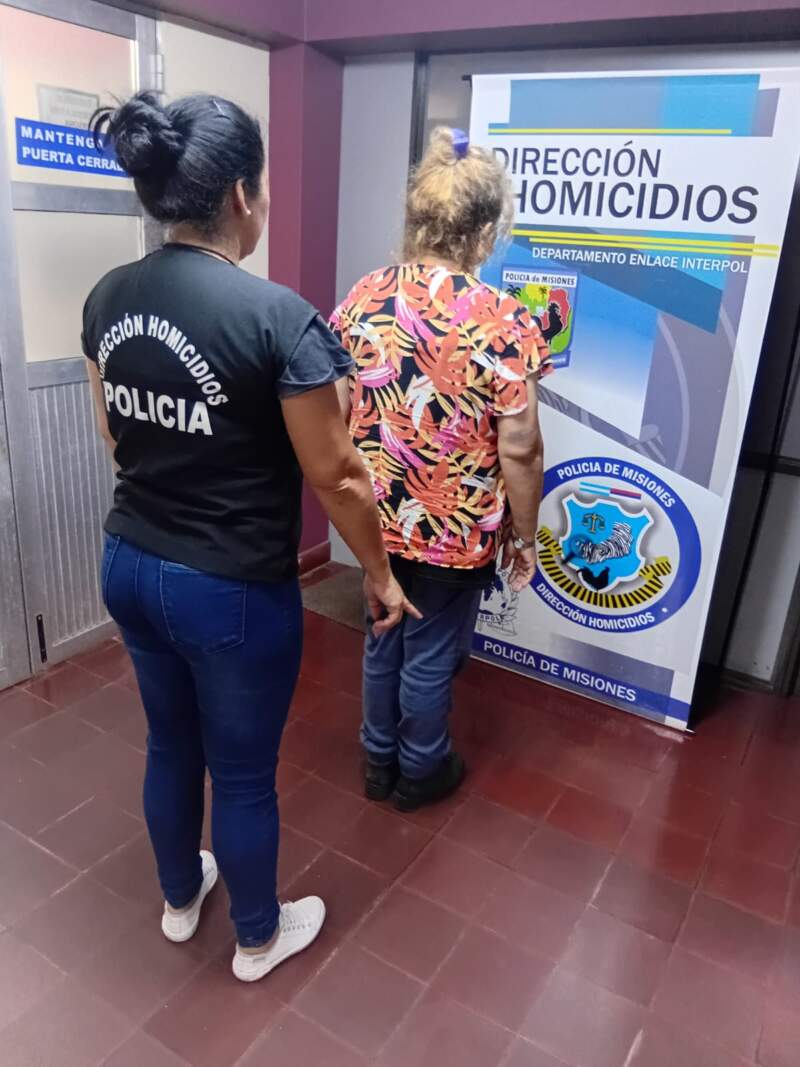 Posadas: en allanamiento detienen a la hermana del hombre que murió de un disparo en la cabeza y secuestran un arma de fuego imagen-2