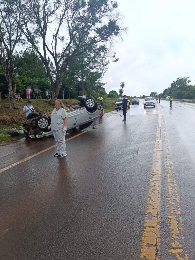Despiste y vuelco vehicular sobre la ruta 14 imagen-6
