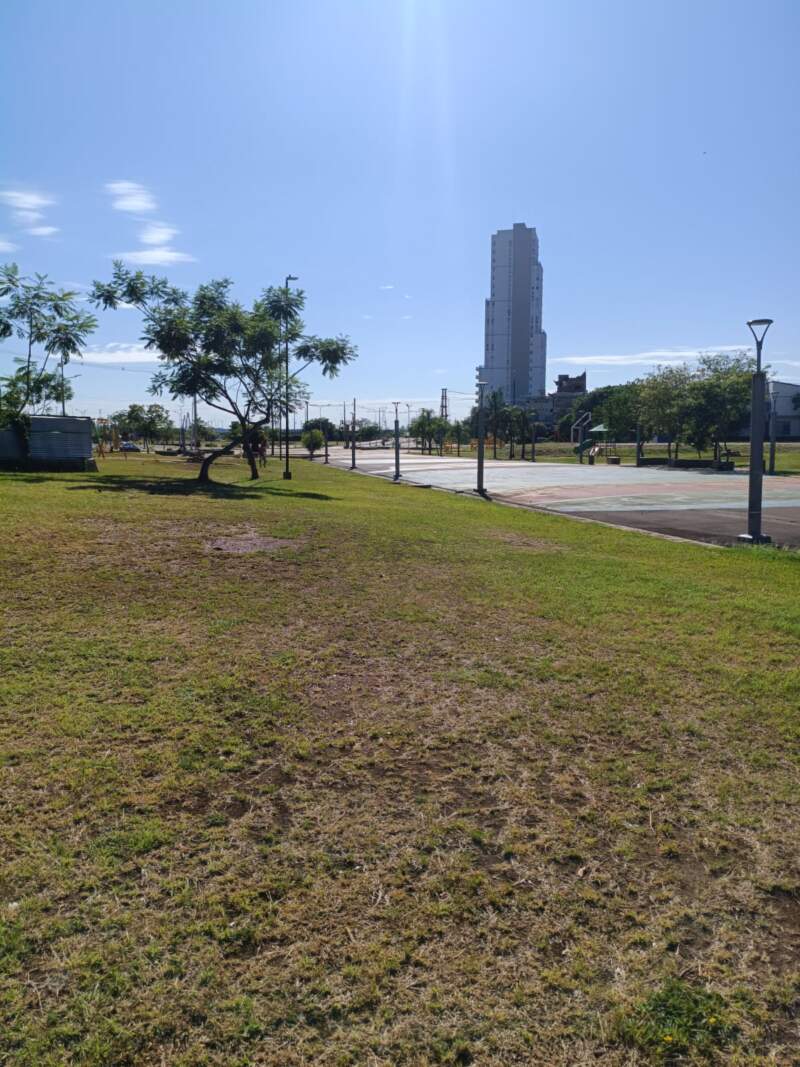 Candado en la ermita: malestar vecinal en la plazoleta del barrio San Juan Bautista, cerca de la costanera imagen-4